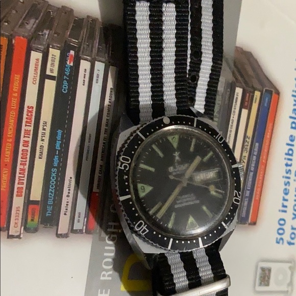 Vintage Le Jour Diver Swiss Automatic 17J Day/Date NATO Black - Picture 5 of 7